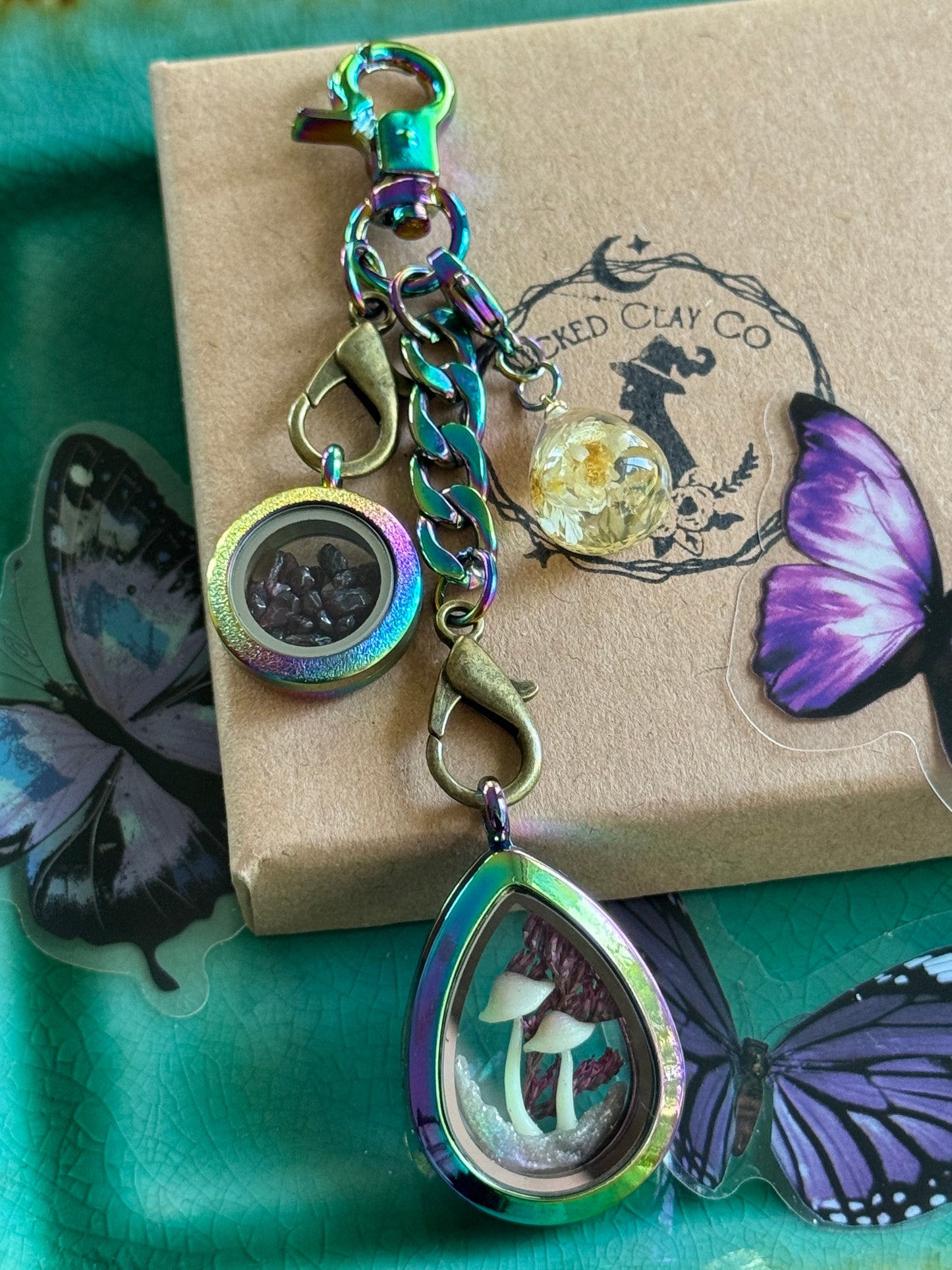 Double pendant Rainbow mushroom Shadow box set